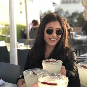 Meet your Posher, Danielle